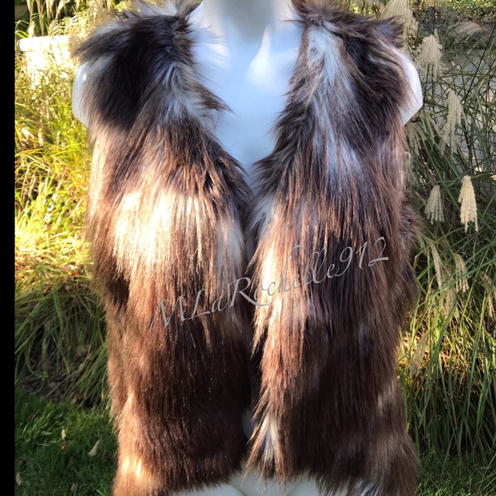 Romeo & Juliet faux fur vest NWT